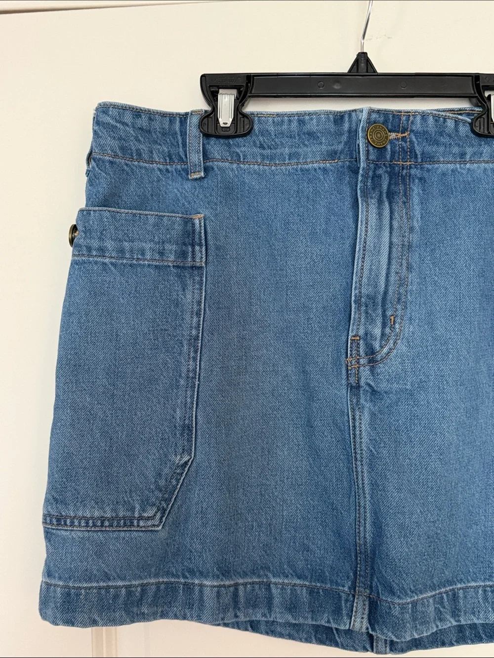 FRAME | (31) Cargo Denim Mini Skirt - Morey